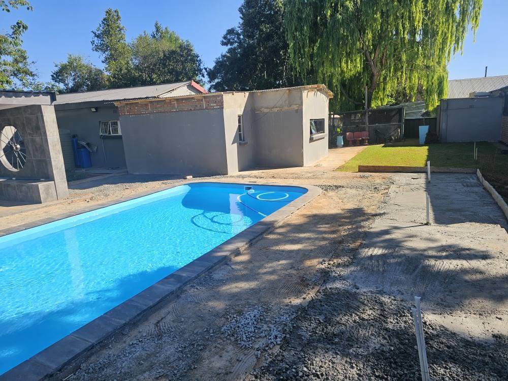 Finished swimming pool after installation